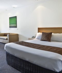 Lovely Big Naturally Lit Rooms Lovely Big Naturally Lit Rooms